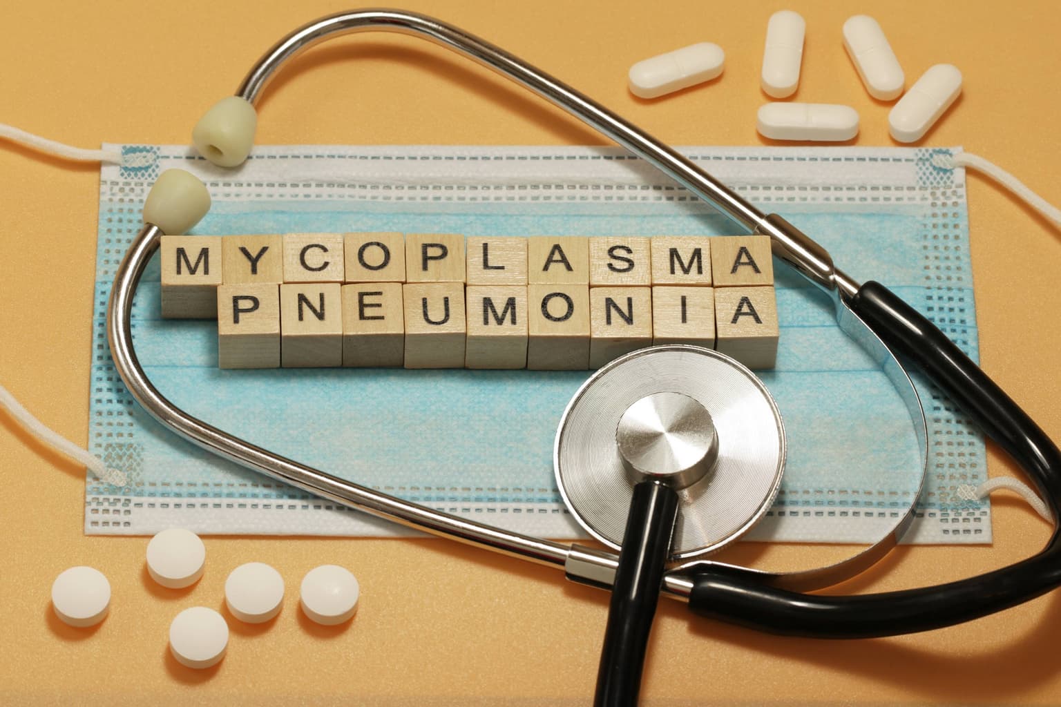 Infecția cu Mycoplasma pneumoniae: transmitere, simptome, diagnostic și tratament