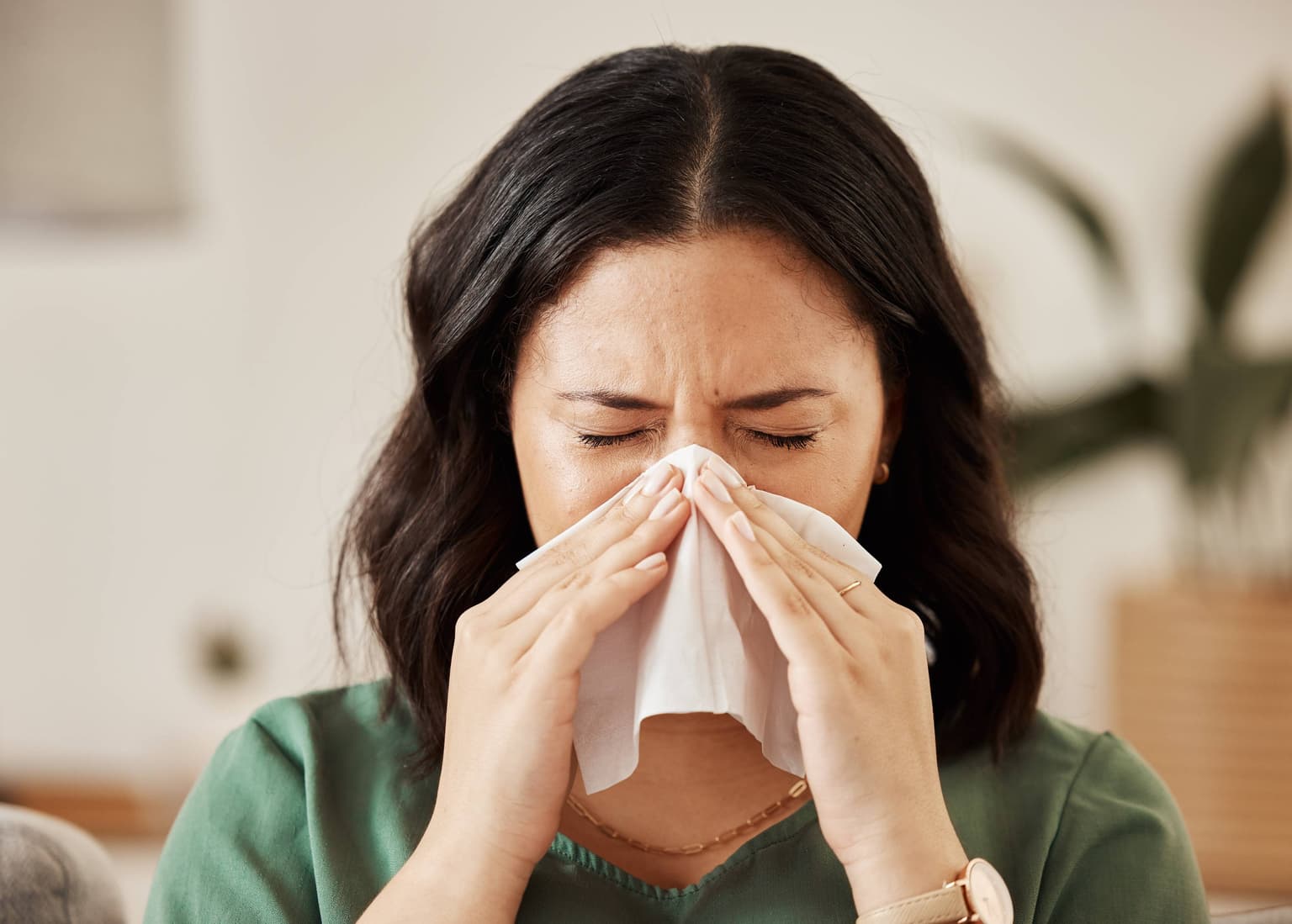 Sinuzita alergică vs. bacteriană în sezonul polenic: rolul exsudatului nazal și antibiogramei