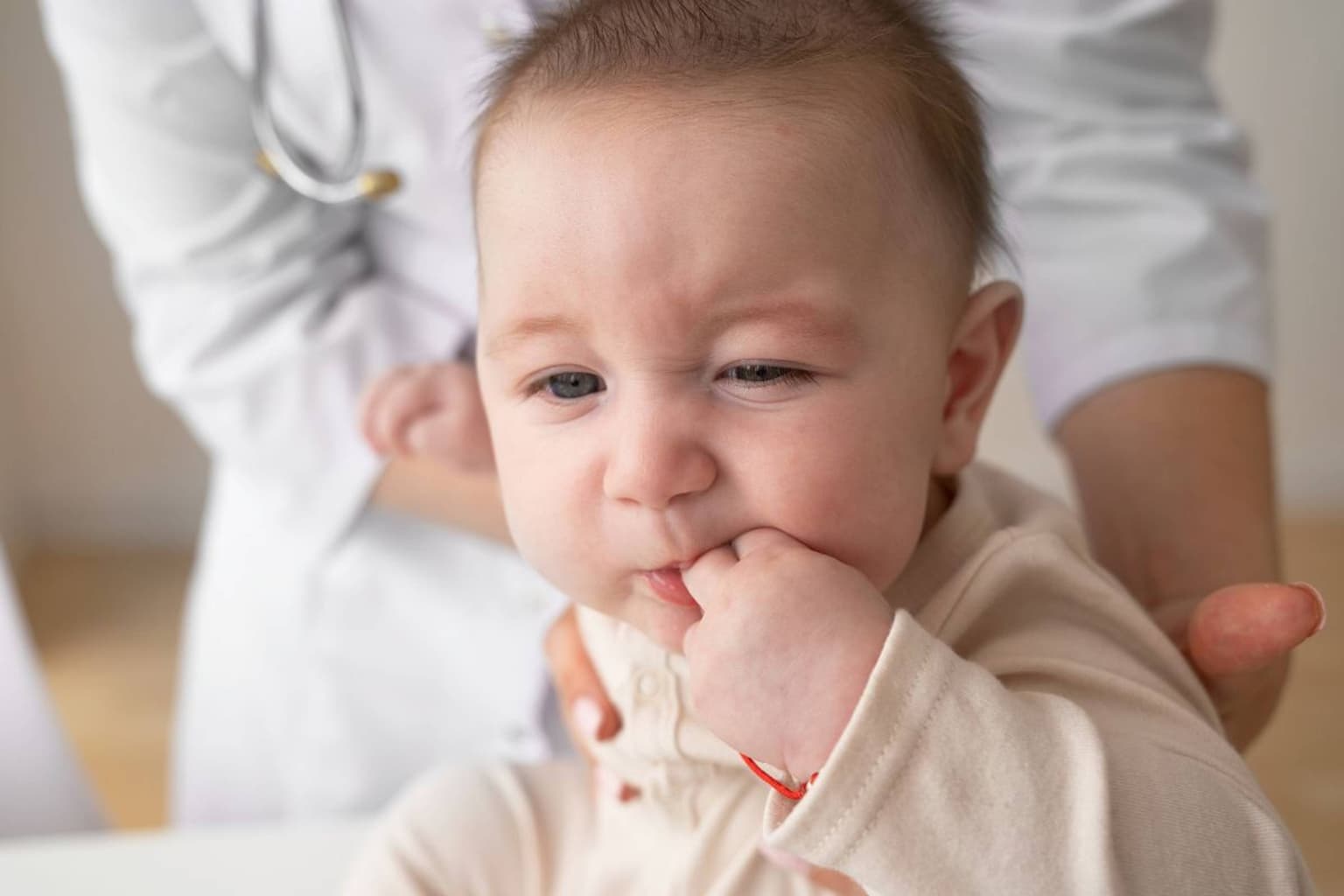 Boala gură-mână-picior la copii: simptome, transmitere, diagnostic și prevenție