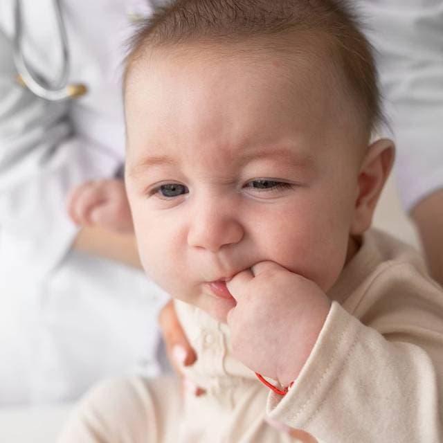 Boala gură-mână-picior la copii: simptome, transmitere, diagnostic și prevenție